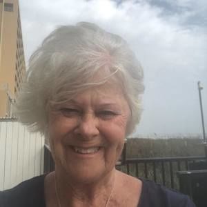 Meet your Posher, Carolyn